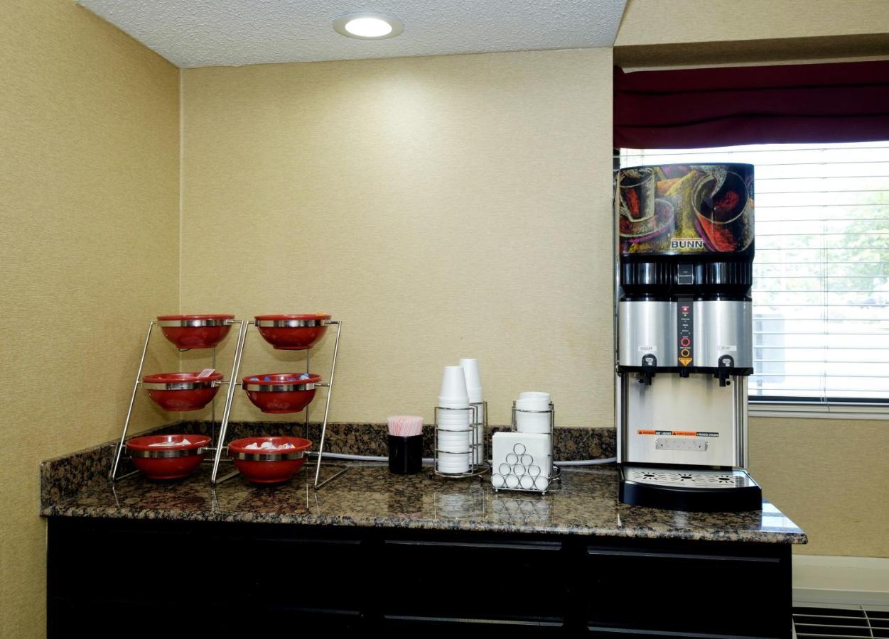 Red Roof Inn Columbus West - Hilliard New Rome Bagian luar foto