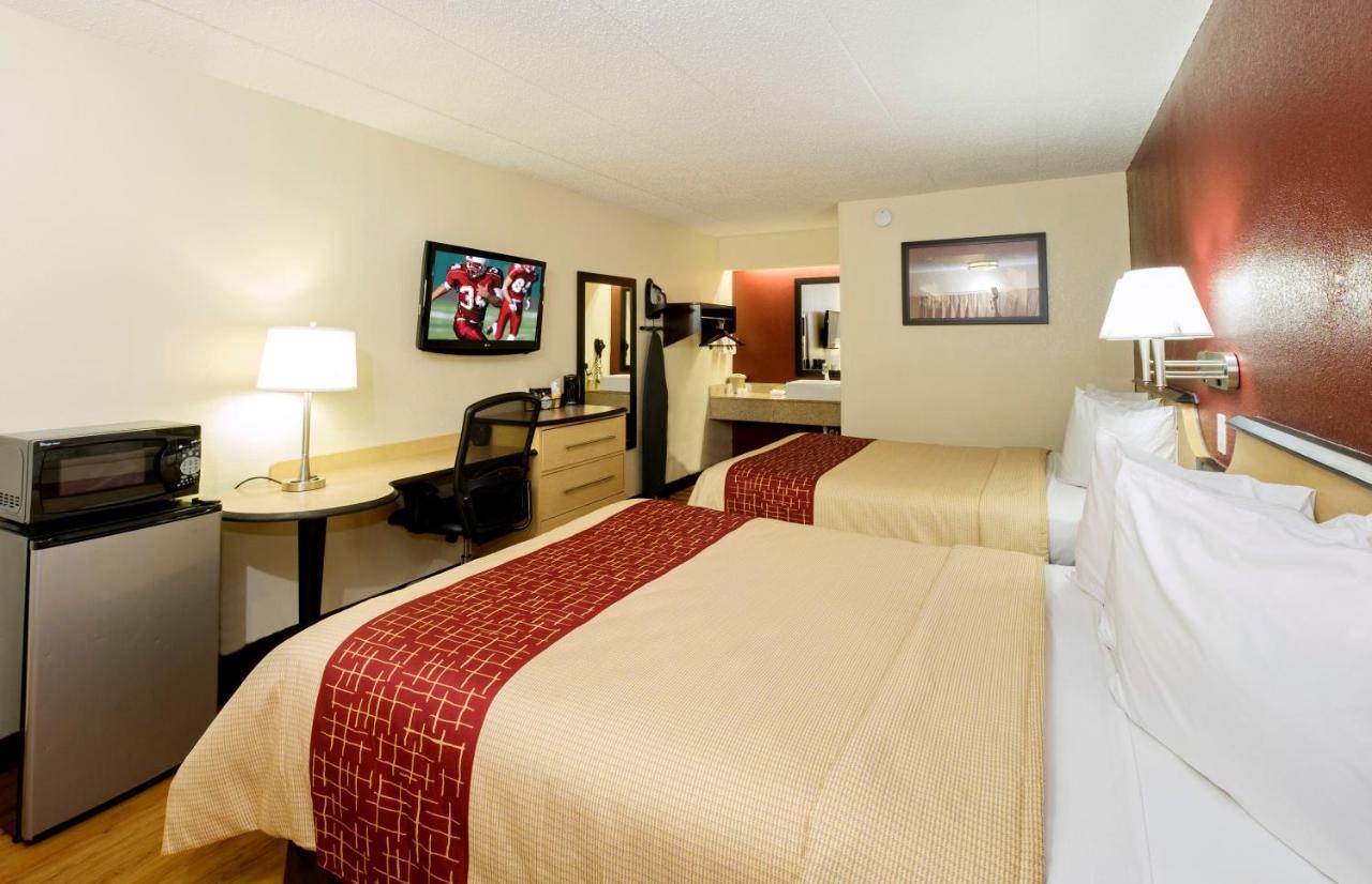 Red Roof Inn Columbus West - Hilliard New Rome Bagian luar foto