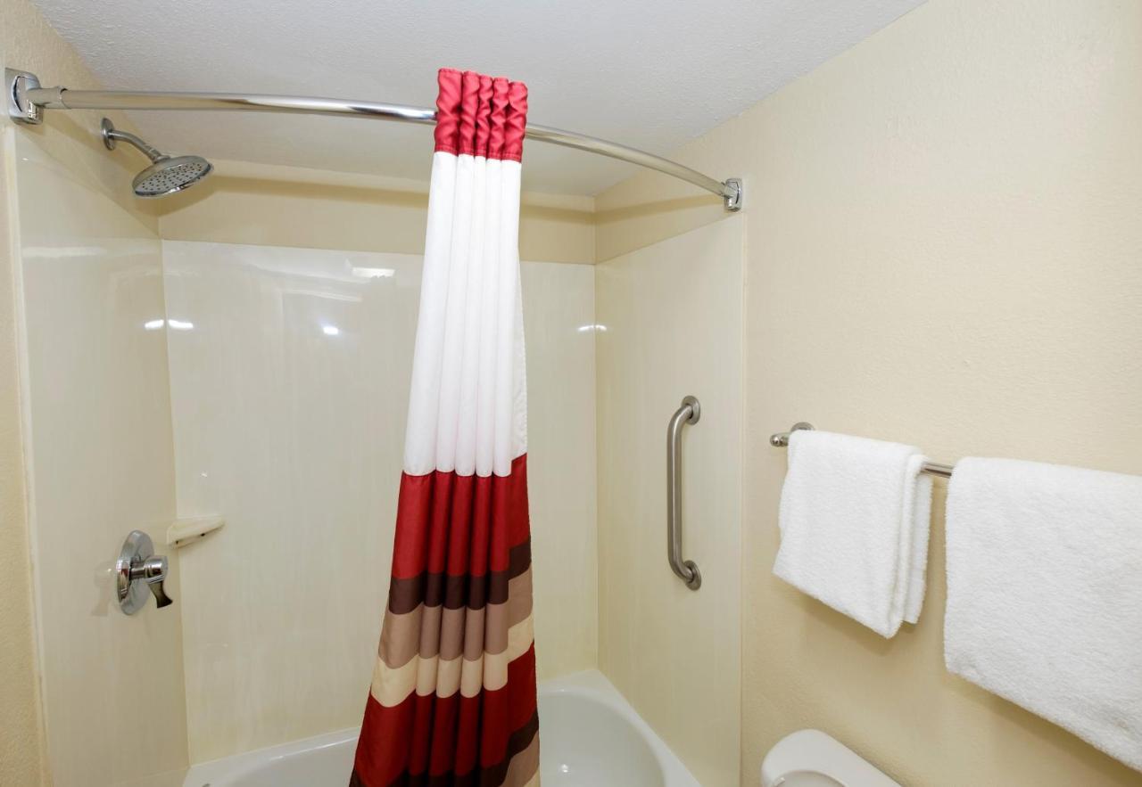 Red Roof Inn Columbus West - Hilliard New Rome Bagian luar foto