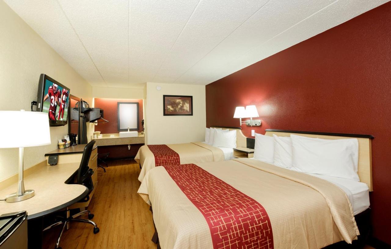 Red Roof Inn Columbus West - Hilliard New Rome Bagian luar foto