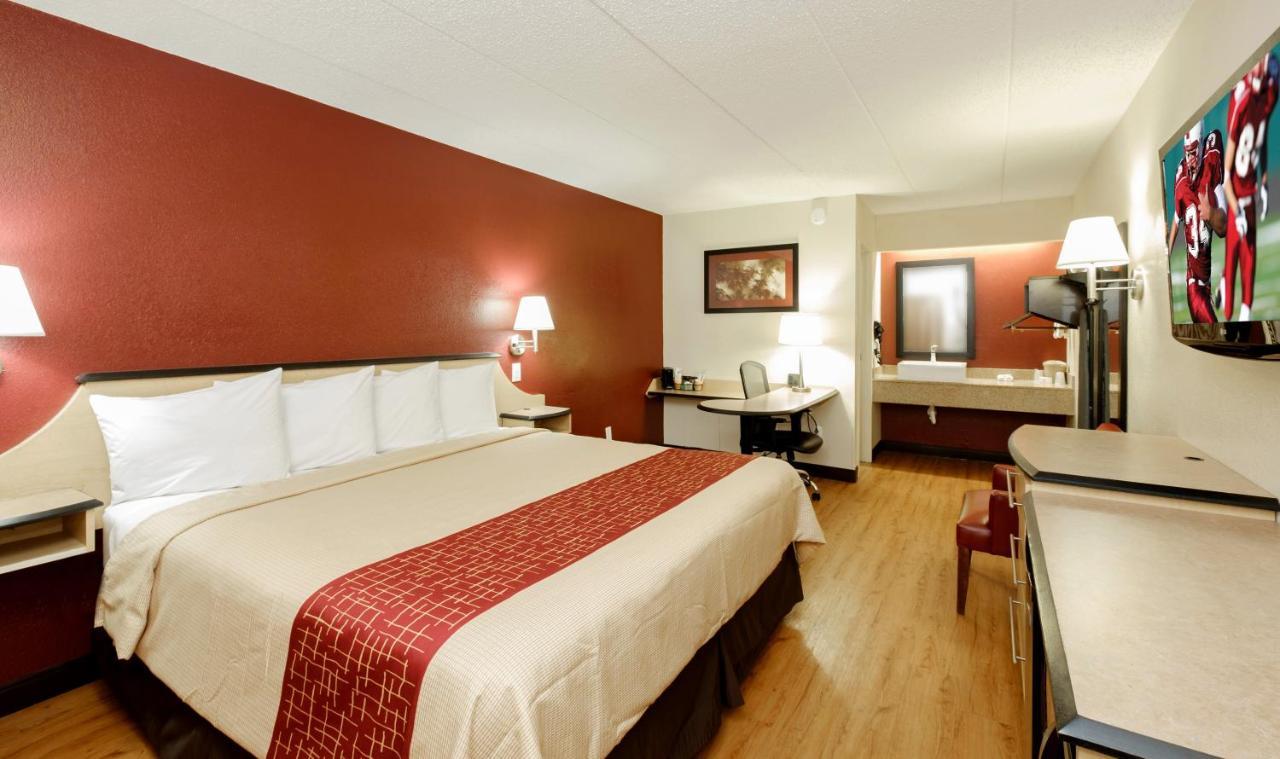 Red Roof Inn Columbus West - Hilliard New Rome Bagian luar foto