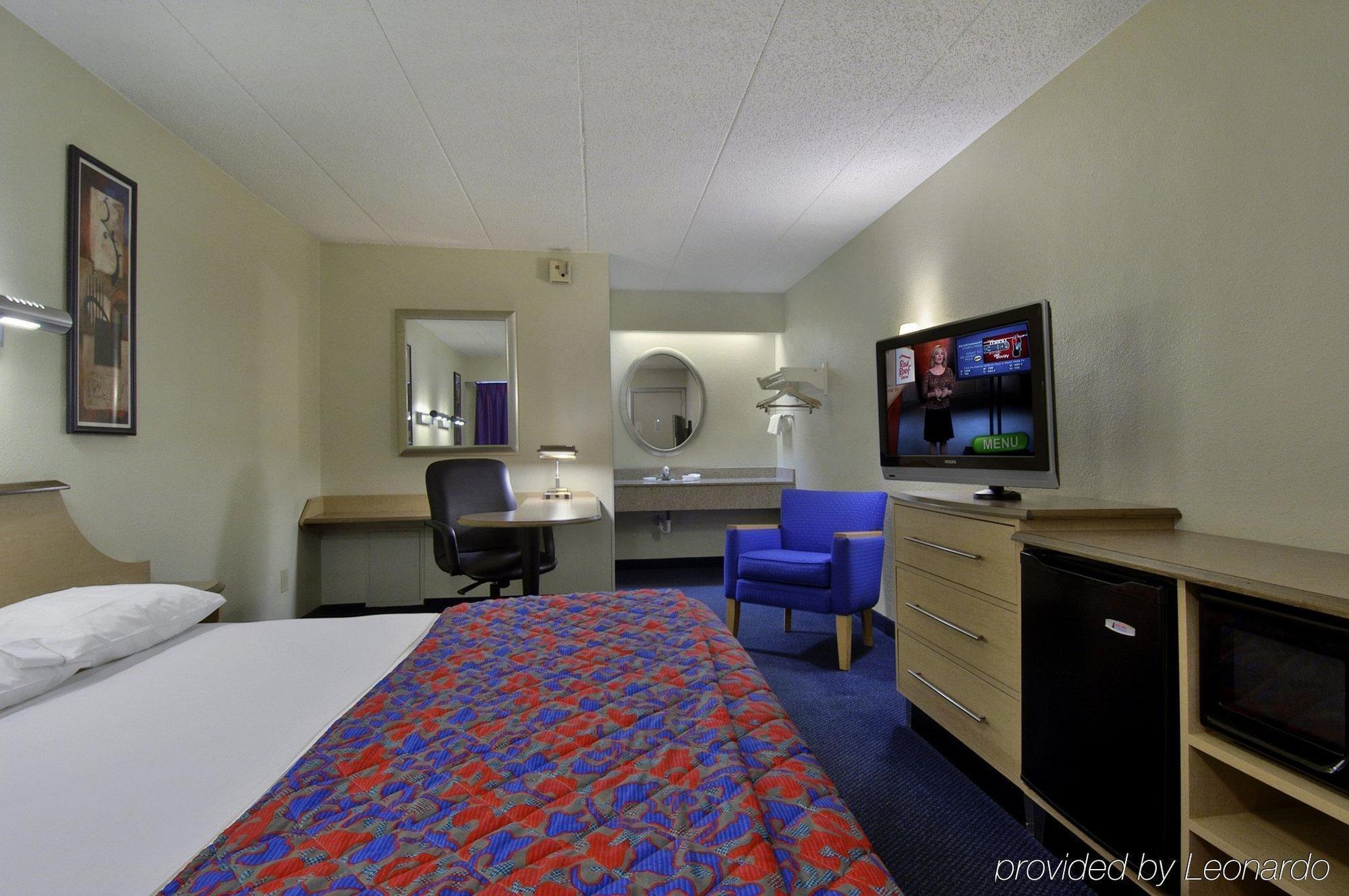 Red Roof Inn Columbus West - Hilliard New Rome Bagian luar foto